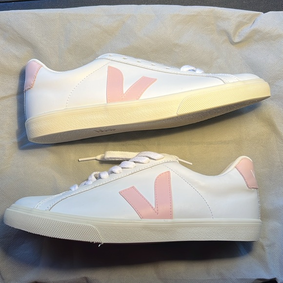 VEJA Esplar Leather Sneaker - Picture 3 of 6